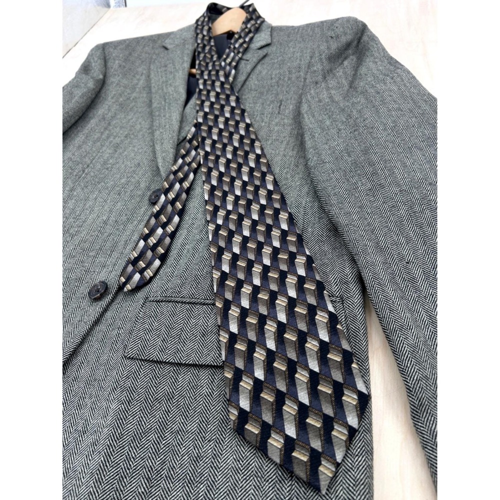 Danielli Milano Silk Necktie Geometric 3D Block Italy Professional‎ Blue 3.75"